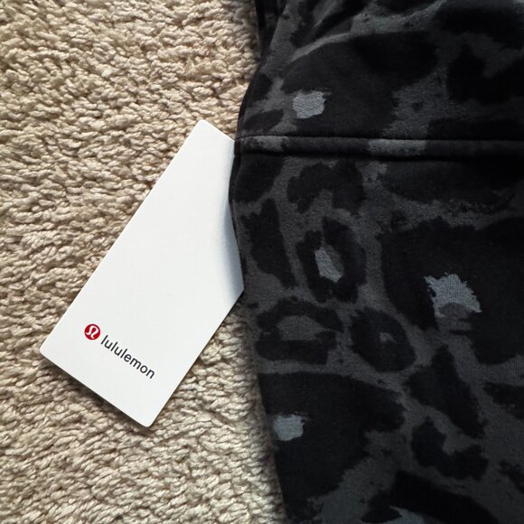 NWT lululemon Scuba Oversized Funnel-Neck Half Zip in Spray Leopard - Size M/L - Picture 10 of 10